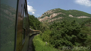 車窓から見たバルカン山脈