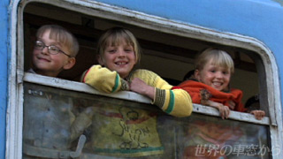 $B%7%2%C%H!&%^%k%^%D%#%(%$$X8~$+$&Ns<V$N;R6!$?$A(B