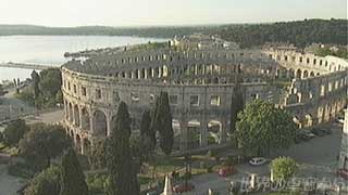 2000$BG/$NNr;K$r8X$k%W!<%i$NF.5;>l(B