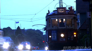 $B%/%i%$%9%H%A%c!<%A$N39$r1+$NCf$GAv$k%H%i%`(B