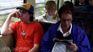 $B5^<PLL$rEP$k%1!<%V%k%+!<$N<VFb(B