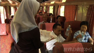 $B>h5R$X%&%'%k%+%`!&%I%j%s%/$rCm$0>hL30w(B