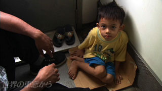 $B6u@J$,$J$$$?$aNs<V$N%G%C%-$K:B$kCK$N;R(B