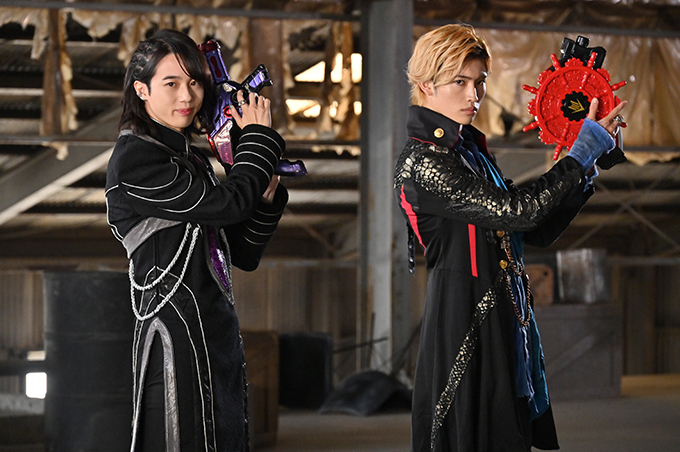 機界戦隊ゼンカイジャー　ゾックス　劇中衣装 ツーカイザー／ゾックス・ゴールドツイカー｜キャラクター｜機界