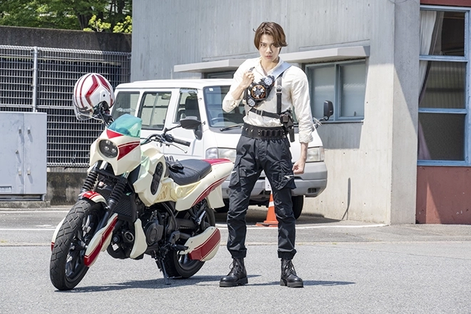 万津 莫/仮面ライダーゼッツ｜登場人物｜仮面ライダーゼッツ｜テレビ朝日